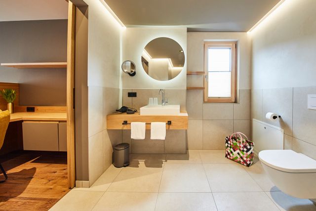 Bath and Living room